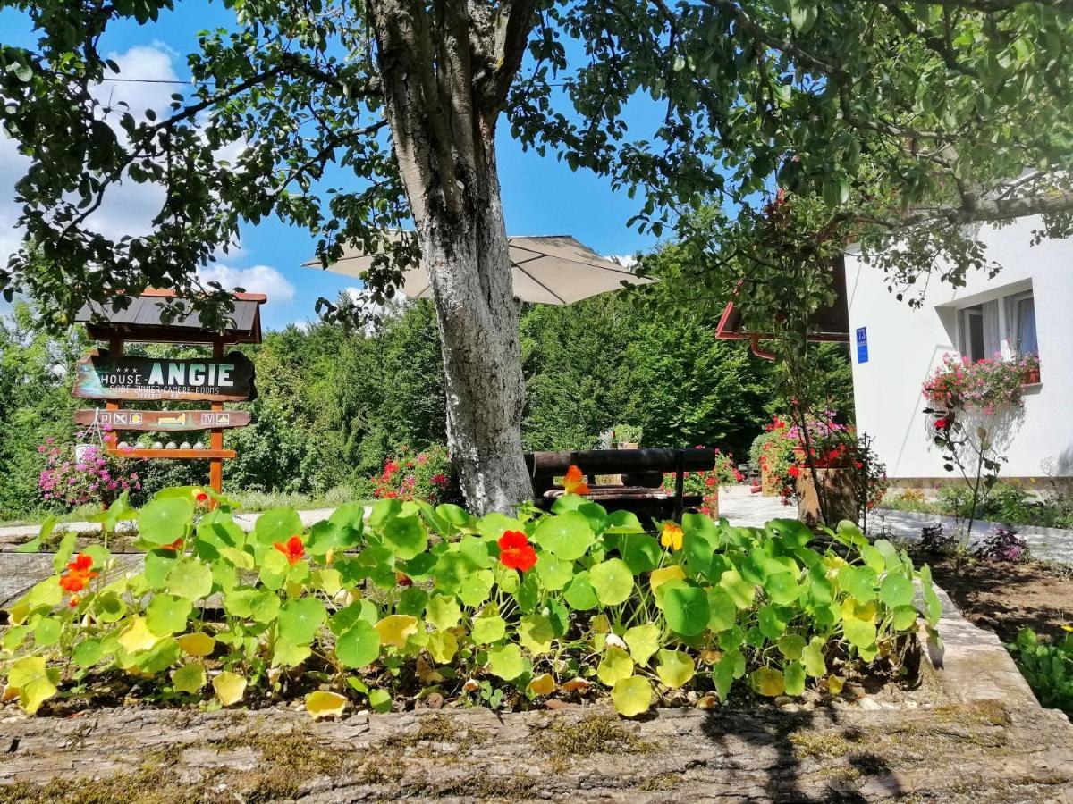 耶泽尔采 House Angie酒店 外观 照片